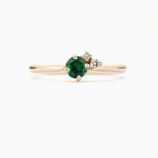 1200x1200_134185_Cerise sormus smaragdi kelta kulta engagement ring diamonds