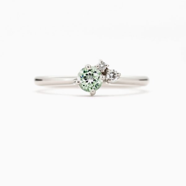 1200x1200_175825_Cerise sormus vihreä safiiri valkokulta green sapphire engagement ring diamonds