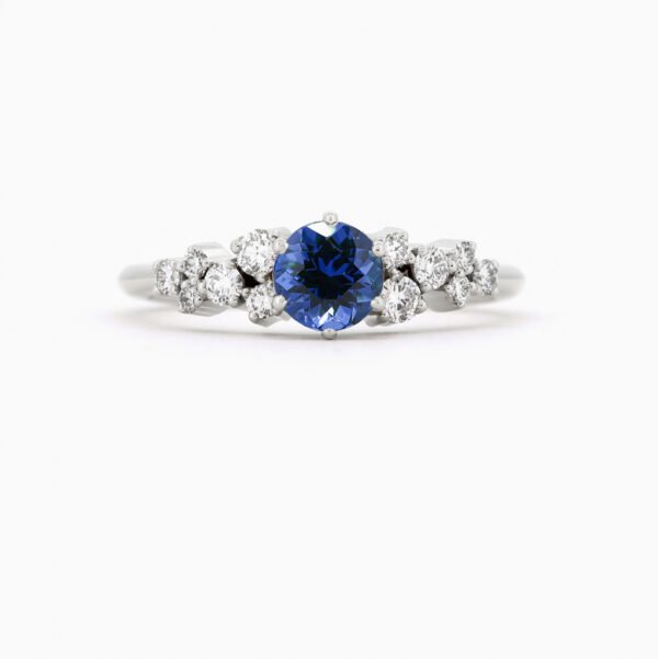 1200x1200_191835_Cerise sormus sininen safiiri valkokulta engagement ring